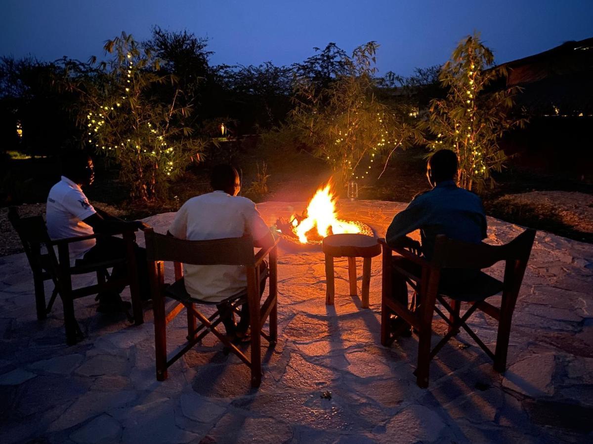 Murchison Falls Bamboo Village Paraa Kültér fotó