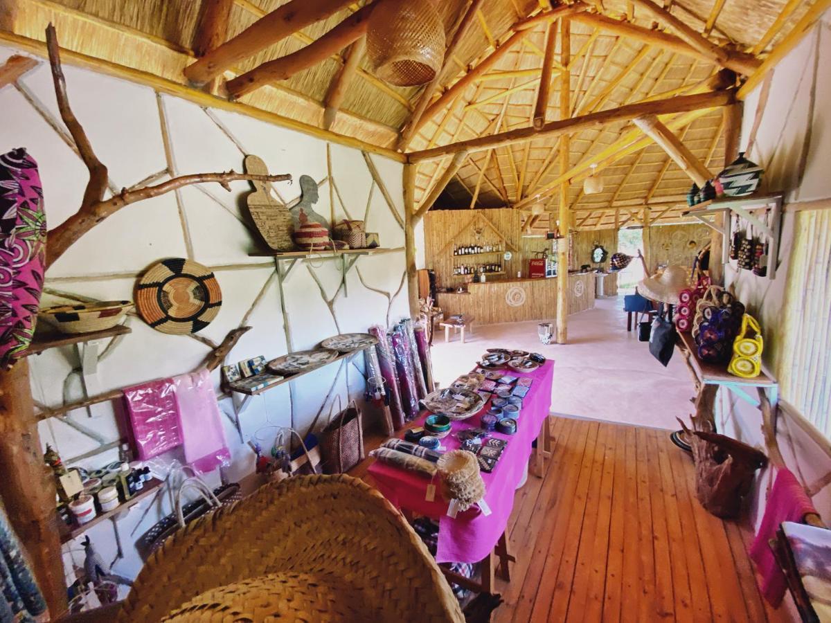 Murchison Falls Bamboo Village Paraa Kültér fotó